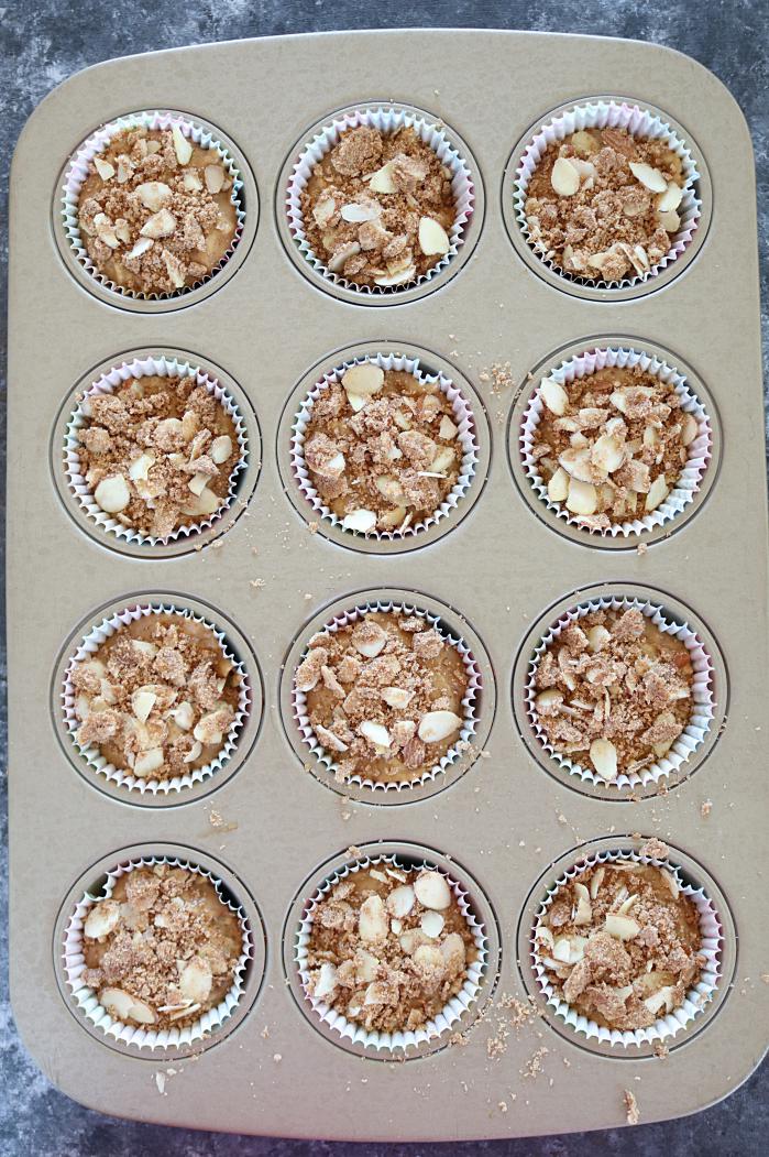 Apple almond Crumb Muffins - Ruchiskitchen