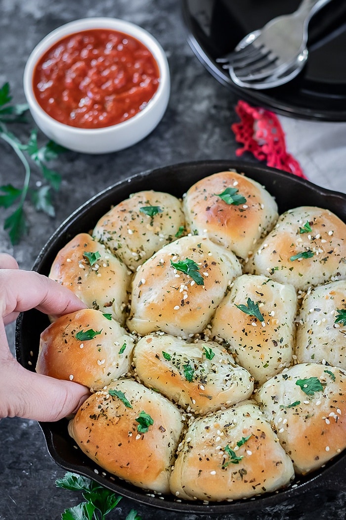Take a bite out of these garlic skillet dinner rolls